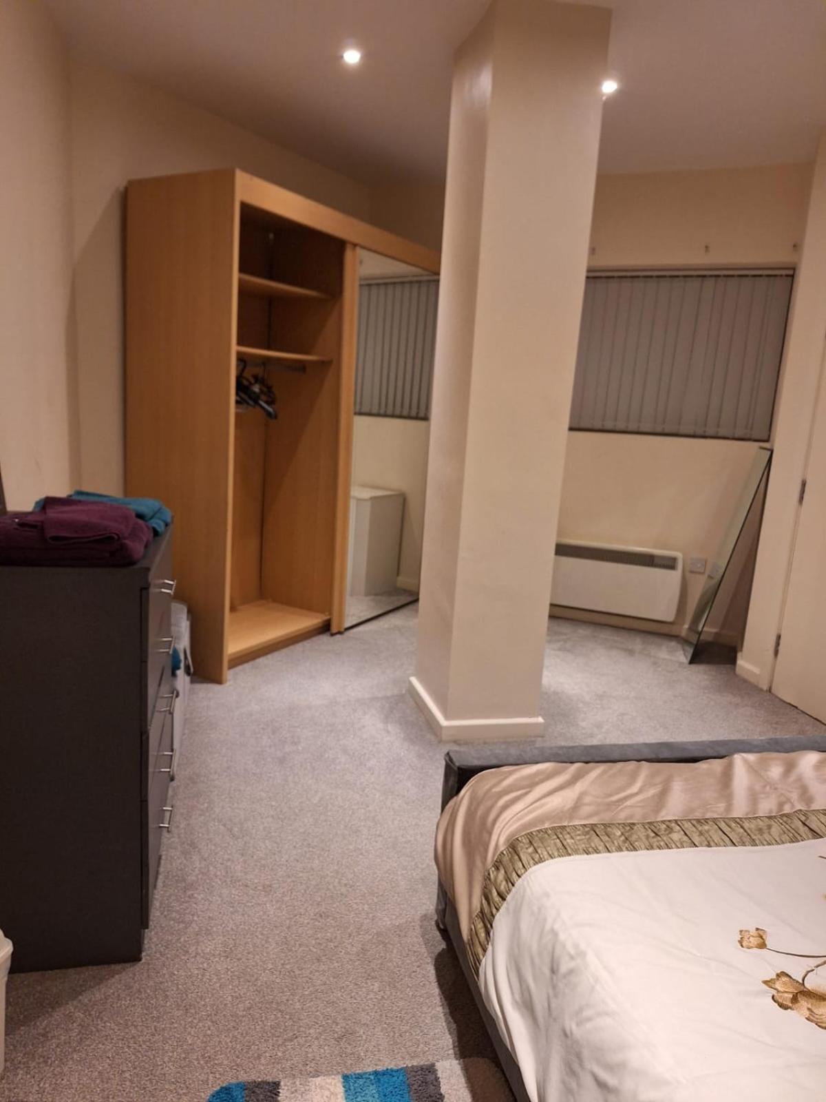 Fabulous Home From Home - Central Long Eaton - Lovely Short-Stay Apartment - High Speed Fibre Optic Broadband Internet - High Speed Streaming Possible Suitable For Working From Home And Students Very Spacious Free Parking Nearby Exterior photo